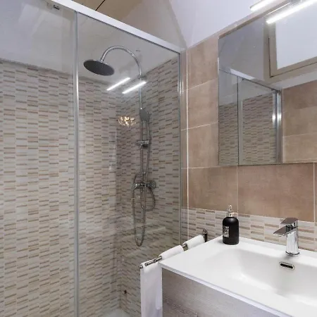 Duomo Luxury Jacuzzi Gasthuis 4*