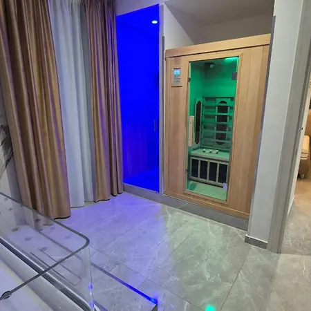 Duomo Luxury Jacuzzi 4*