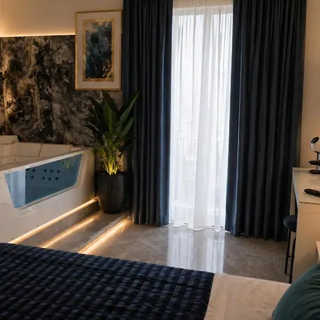 Duomo Luxury Jacuzzi 카타니아